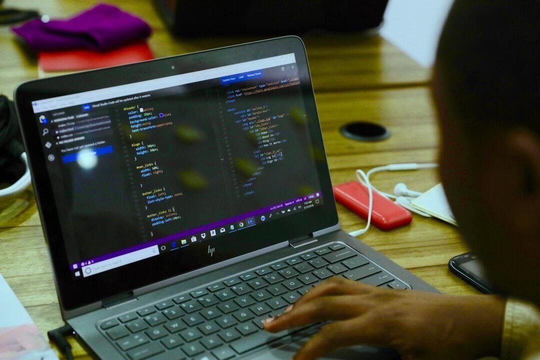 Understanding the Role of Libraries in Software Development