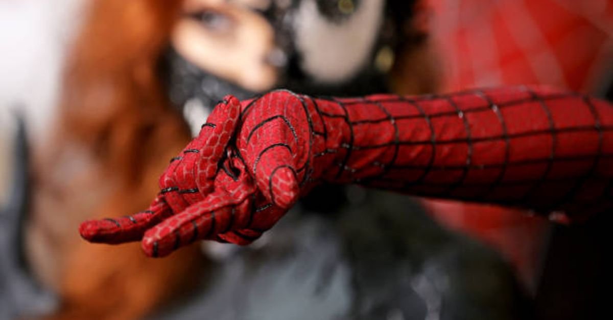 Spiderman Hand