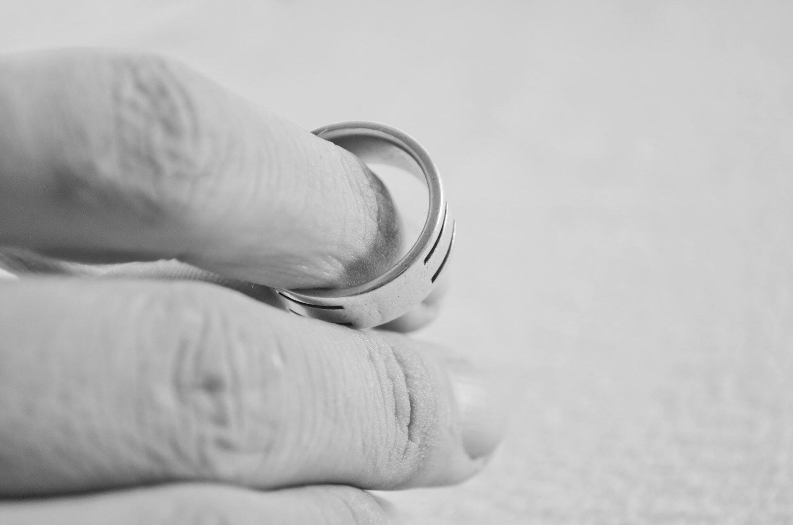 Timing Is Key: Knowing the Right Moment to Date While Divorcing