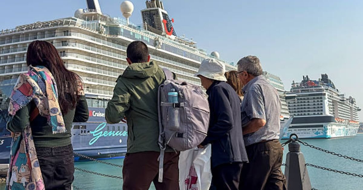 Luxury Cruise Passengers
