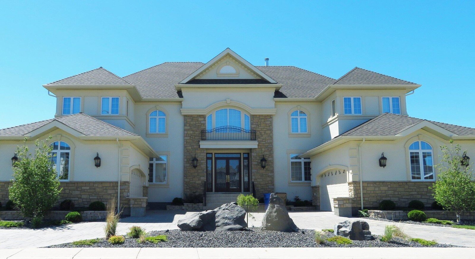 Incorporating Sustainable Practices in Luxury Real Estate